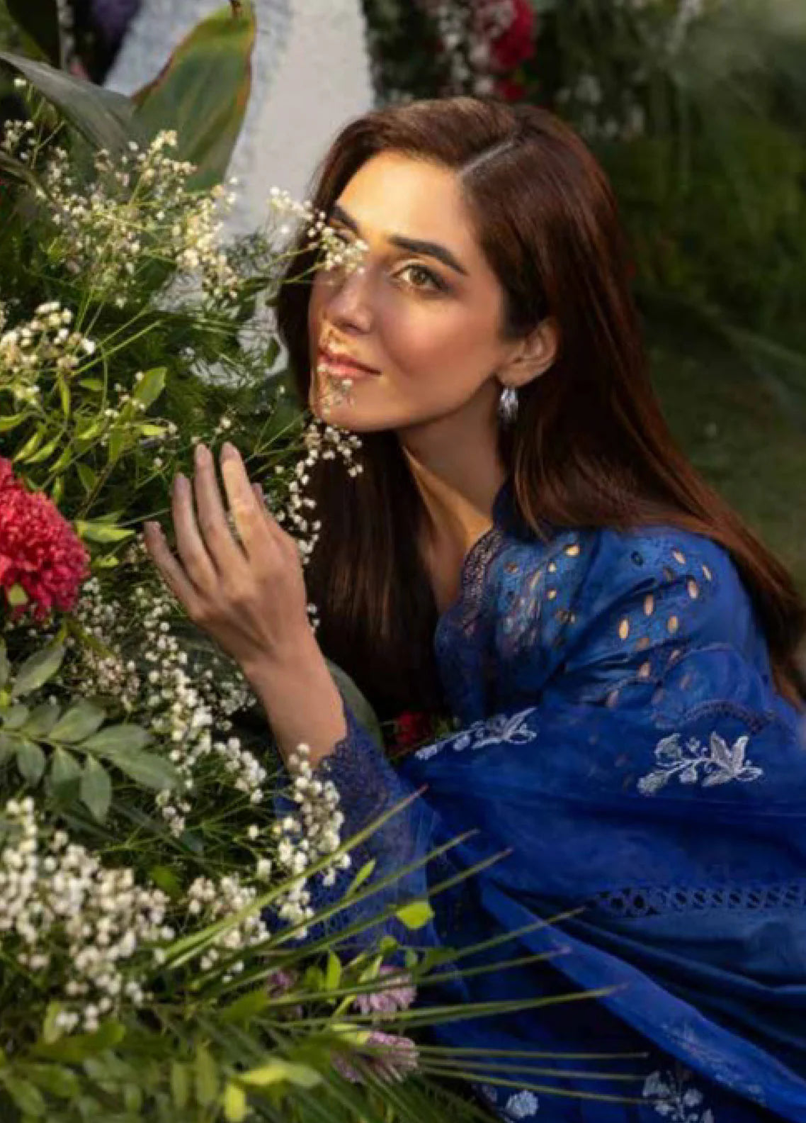 Sobia Nazir Embroidered Lawn Suits Unstitched 3 Piece - SN25LL 1B